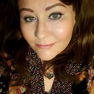 Meet your Posher, Stacy